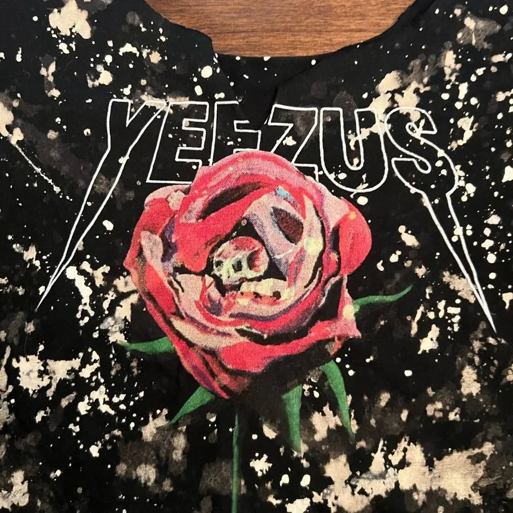 Black bleach Yeezus Kanye West tour, 2013 T-shirt 🌹 size M